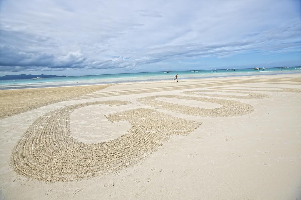 Fridays Boracay Beach Resort Balabag  Exterior photo